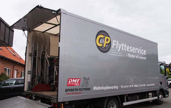 Flyttefirma i Ringe til møbeltransport i hele Danmark